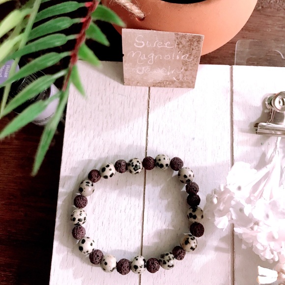 Dalmatian Jasper stone lava diffuser stretch bracelets - Picture 6 of 9